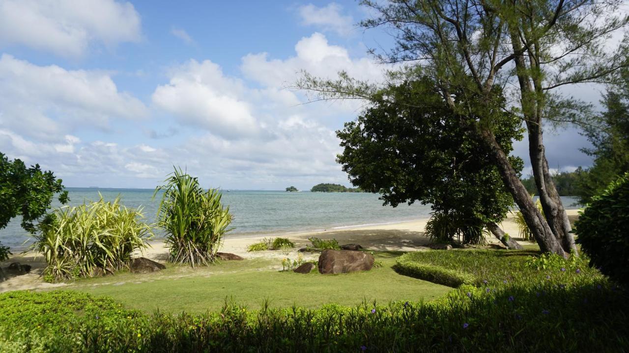 Pantai Indah Lagoi Bintan Luaran gambar